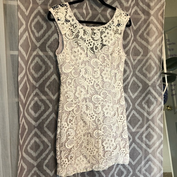 Bebe white low back cocktail bridal shower dress - Picture 1 of 7